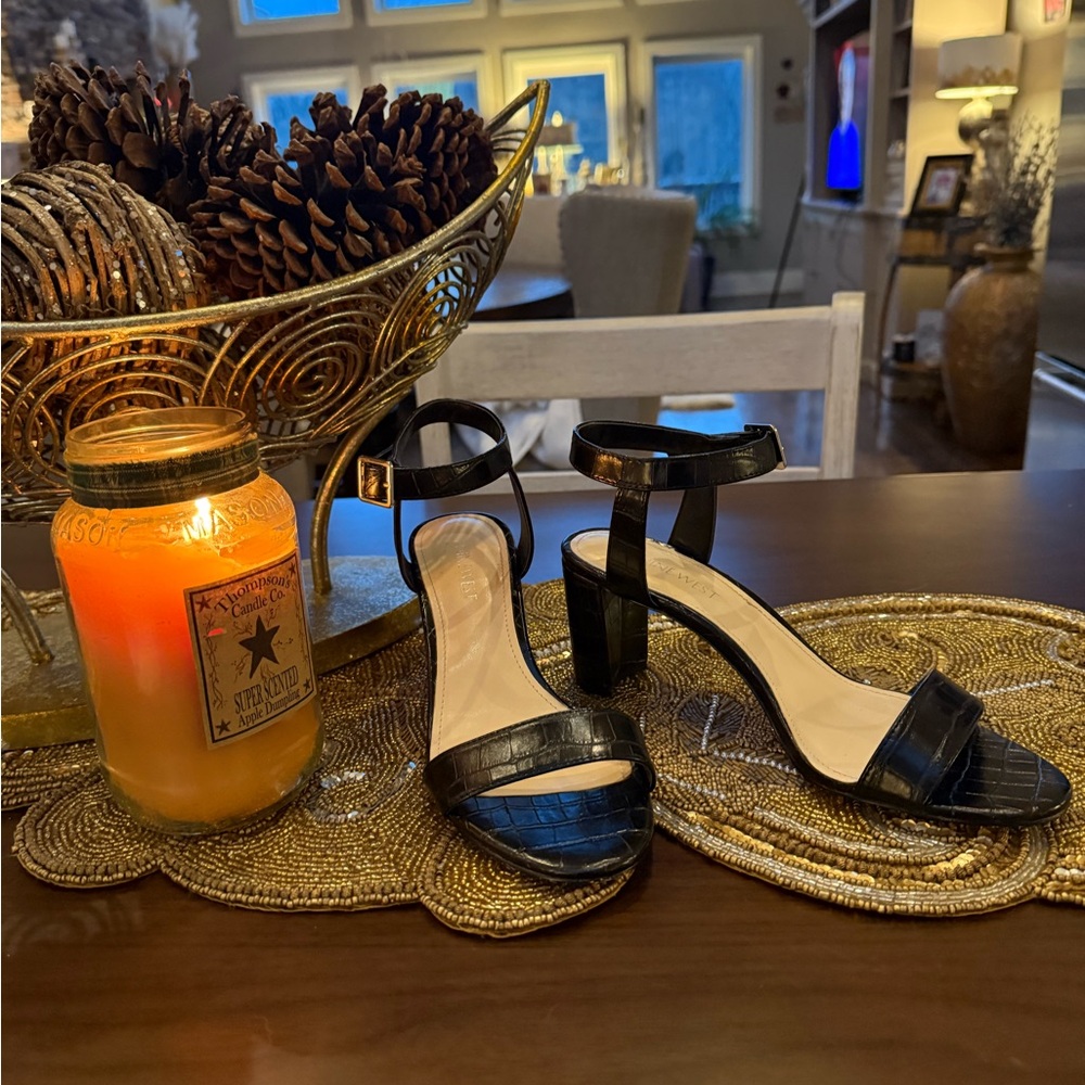 Nine West Black Croc-Embossed Heels - Size 8